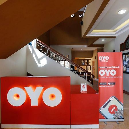 Oyo 1072 Kampung Condro Wulan Guesthouse Maguwo Ngoại thất bức ảnh