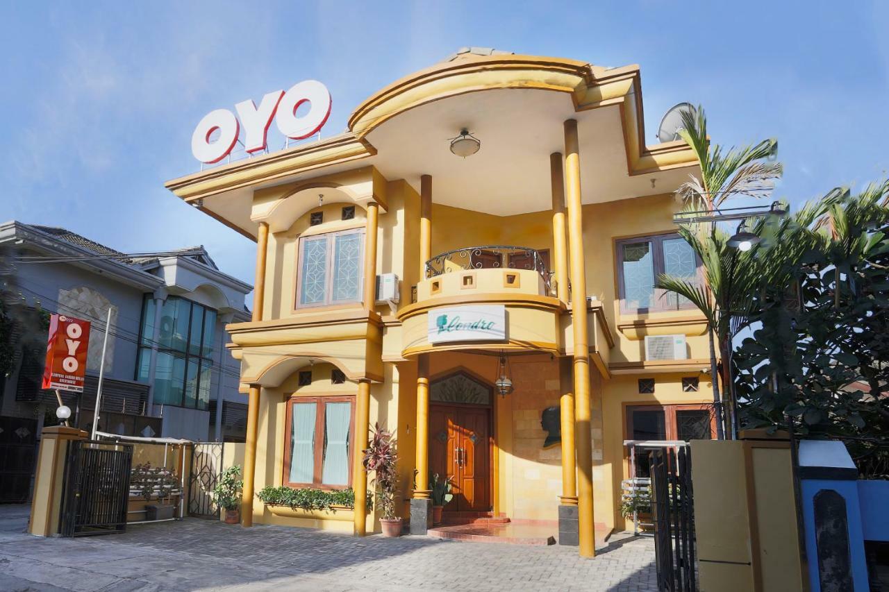 Oyo 1072 Kampung Condro Wulan Guesthouse Maguwo Ngoại thất bức ảnh