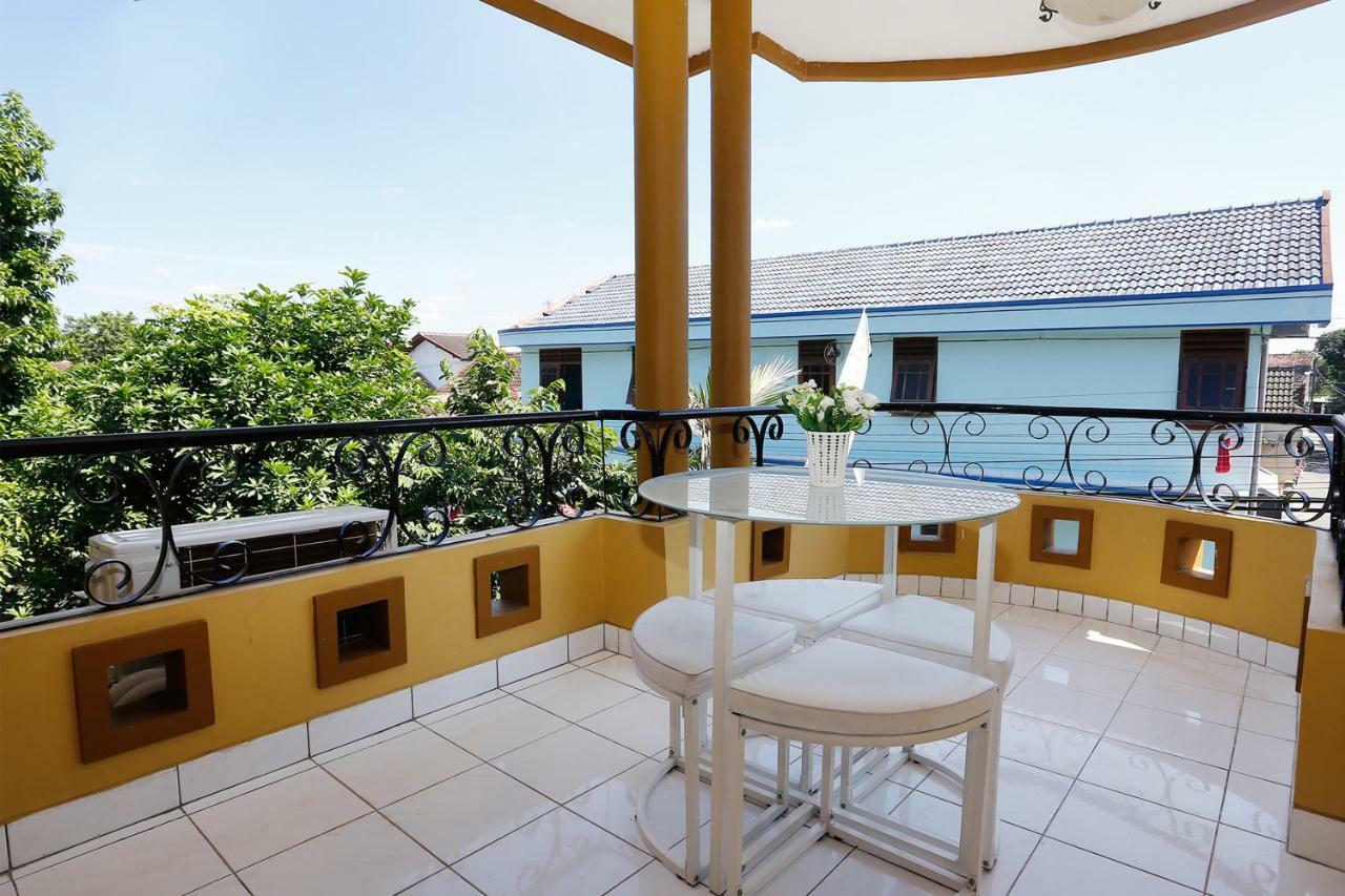 Oyo 1072 Kampung Condro Wulan Guesthouse Maguwo Ngoại thất bức ảnh