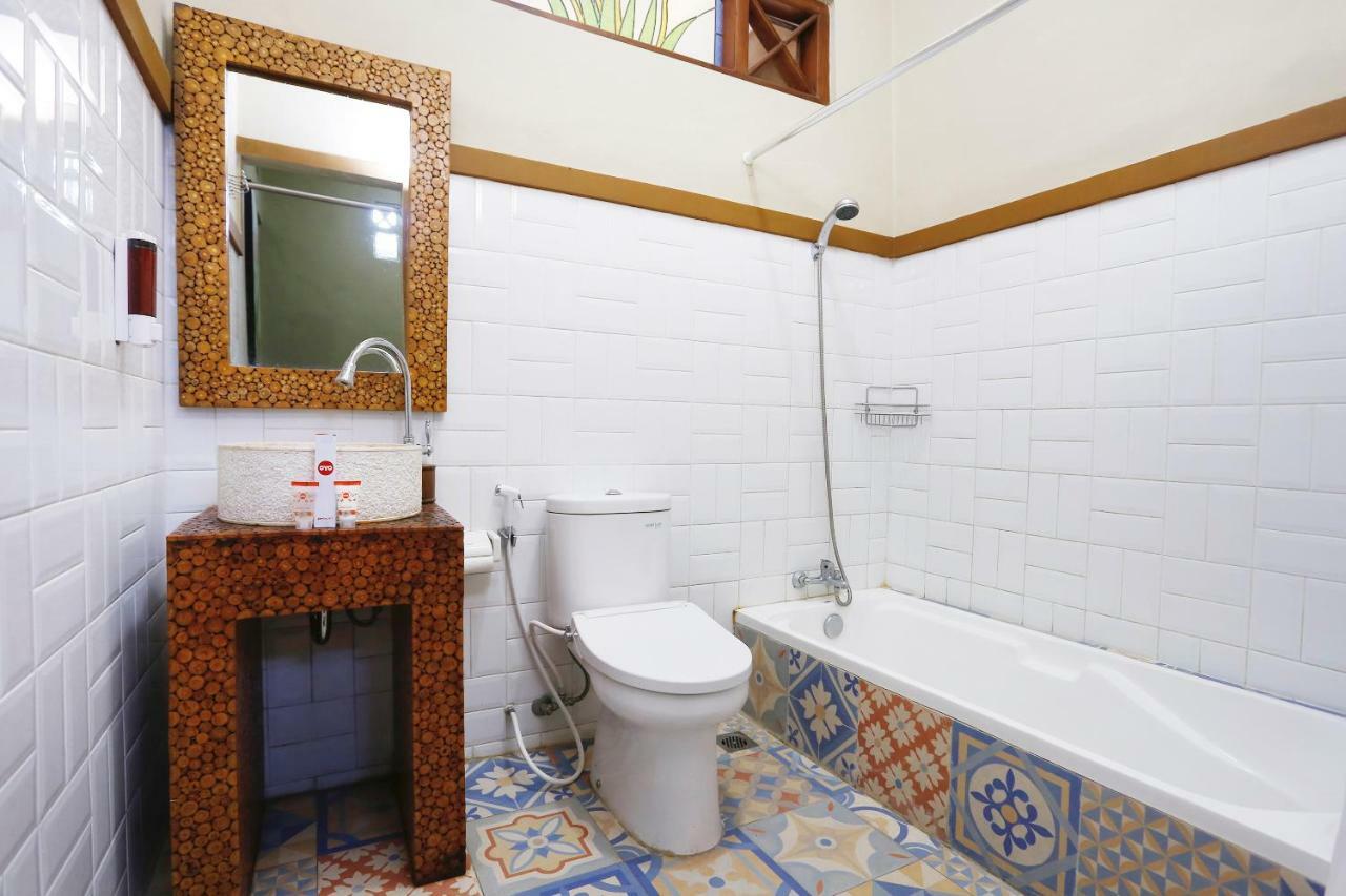 Oyo 1072 Kampung Condro Wulan Guesthouse Maguwo Ngoại thất bức ảnh