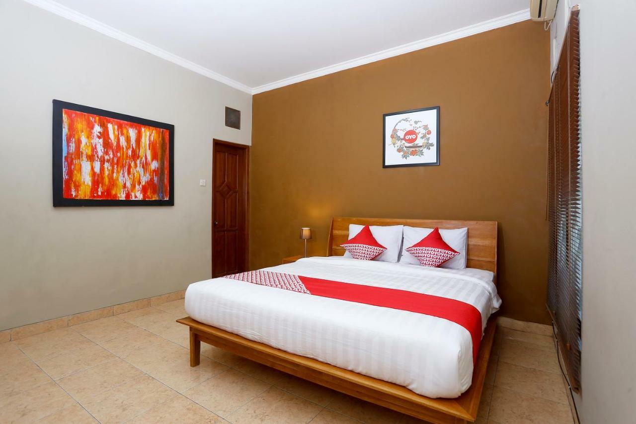 Oyo 1072 Kampung Condro Wulan Guesthouse Maguwo Ngoại thất bức ảnh